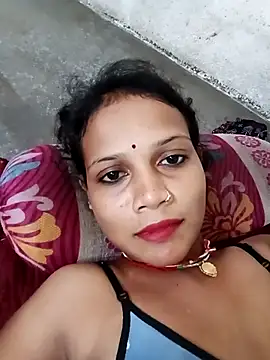 Snapshot of Chandni_Love143 chatting on 09-19-25, 04:16 Chandni Love143 online show from 09-19-25, 04:16