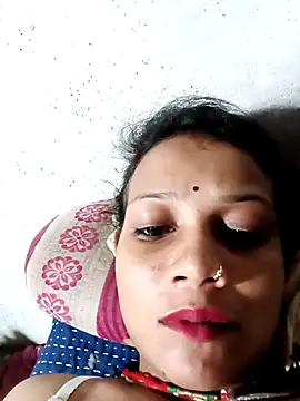 Snapshot of Chandni_Love143 chatting on 09-10-25, 04:28 Chandni Love143 online show from 09-10-25, 04:28