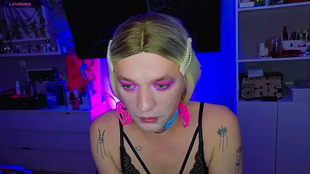 Snapshot of Kkkylie chatting on 02-03-26, 01:16 Kkkylie online show from 02-03-26, 01:16