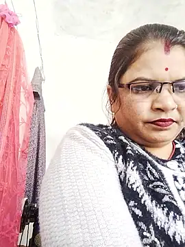 Snapshot of Bhavna_hot chatting on 12-18-25, 07:57 Bhavna hot online show from 12-18-25, 07:57