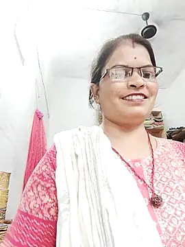 Snapshot of Bhavna_hot chatting on 09-18-25, 12:08 Bhavna hot online show from 09-18-25, 12:08