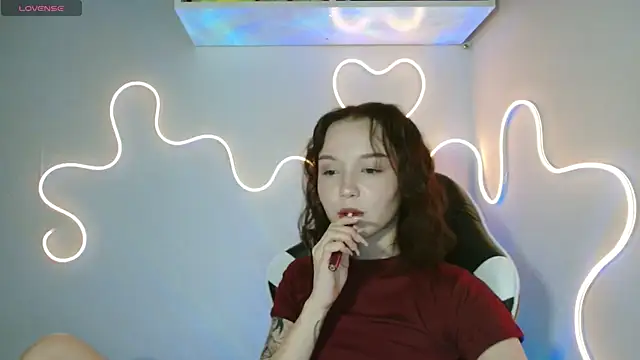 Snapshot of DemiWildcat chatting on 10-25-25, 10:03 DemiWildcat online show from 10-25-25, 10:03