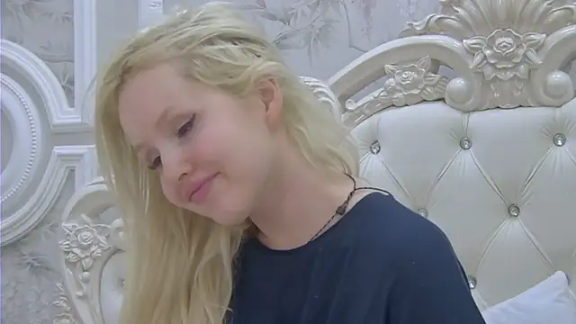 Snapshot of EllieFrosty_ chatting on 05-24-26, 03:45 EllieFrosty online show from 05-24-26, 03:45