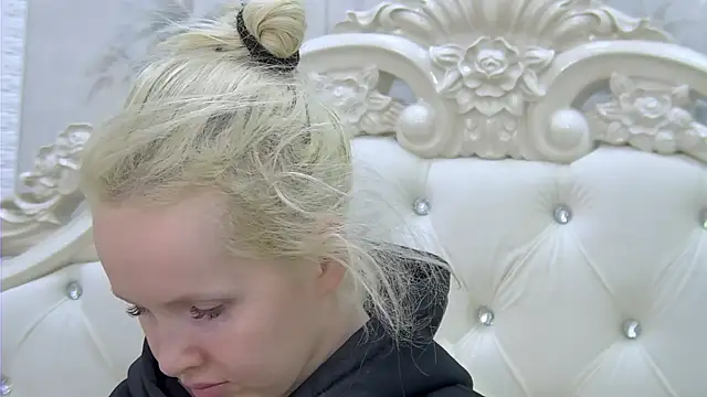 EllieFrosty  online show from 11-11-25, 12:38