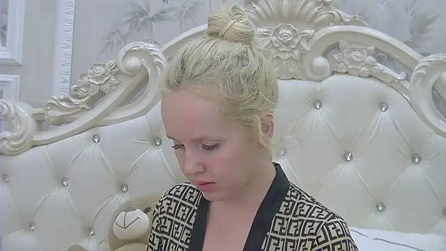 EllieFrosty  online show from 11-13-25, 12:47