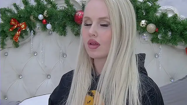 EllieFrosty  online show from 12-15-25, 02:23