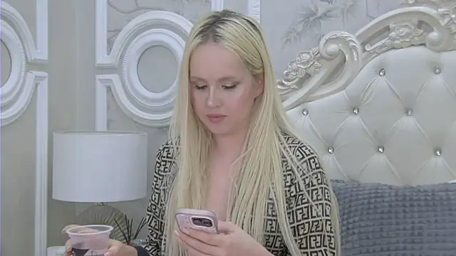 EllieFrosty  online show from 04-07-26, 05:04