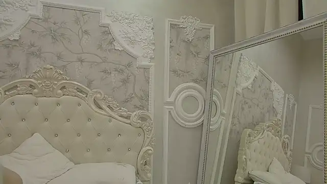 Snapshot of EllieFrosty_ chatting on 01-18-26, 06:22 EllieFrosty online show from 01-18-26, 06:22