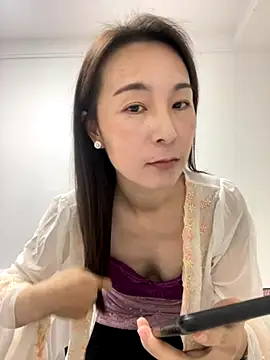 manmanyu520 online show from 10-27-25, 06:36