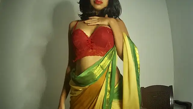 Snapshot of Minu_Cam chatting on 05-15-26, 06:17 Minu Cam online show from 05-15-26, 06:17