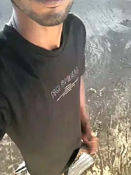 Snapshot of kavi1q1 chatting on 10-30-25, 01:26 kavi1q1 online show from 10-30-25, 01:26