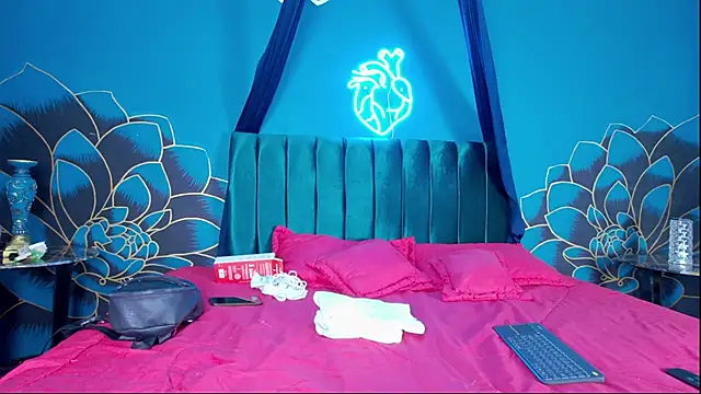 Maylu Fox online show from 10-02-25, 12:30