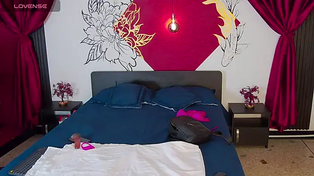 Maylu Fox online show from 11-26-25, 12:16