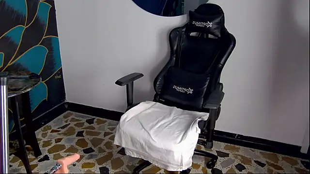 Maylu Fox online show from 10-03-25, 12:39