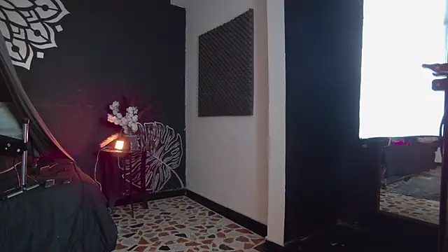 Maylu Fox online show from 11-10-25, 12:32