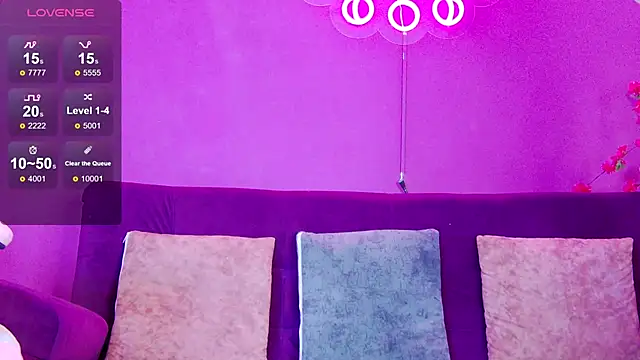 Maylu Fox online show from 10-23-25, 03:21