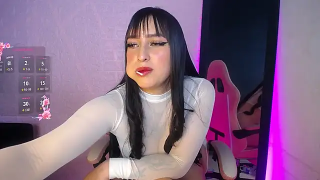 Snapshot of Chloe1126_ chatting on 05-30-26, 02:12 Chloe1126 online show from 05-30-26, 02:12