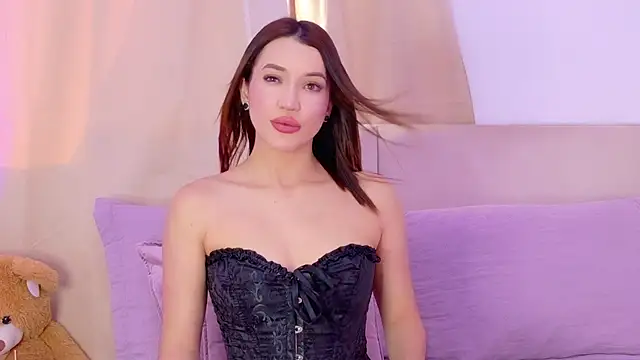 Bella-taylorr online show from 07-18-26, 12:25