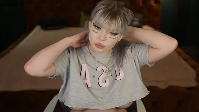 Yuki sun online show from 11-08-25, 03:26