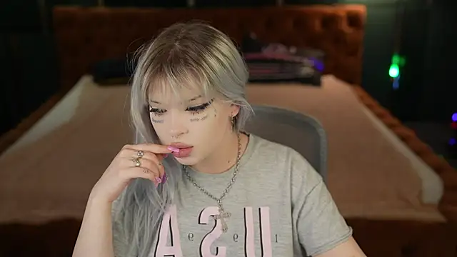 Yuki sun online show from 11-09-25, 07:07