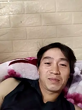 Snapshot of Boytasexy chatting on 10-15-25, 07:16 Boytasexy online show from 10-15-25, 07:16