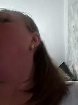 Kiss Eva online show from 12-13-25, 08:26