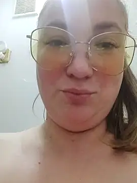 Kiss Eva online show from 10-04-25, 08:54