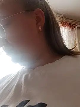 Kiss Eva online show from 09-28-25, 10:33