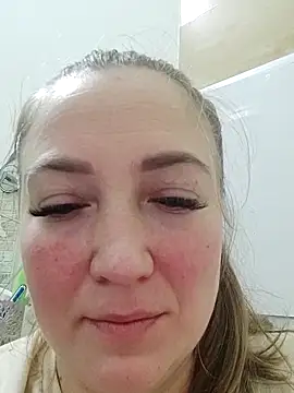 Kiss Eva online show from 11-30-25, 12:39