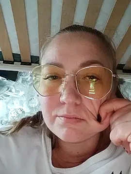 Kiss Eva online show from 11-02-25, 01:38