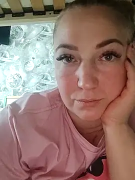 Kiss Eva online show from 11-16-25, 10:31