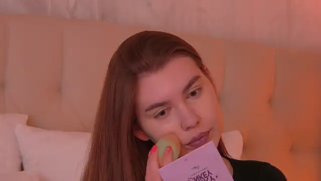 AshleyEvance online show from 07-18-26, 06:33