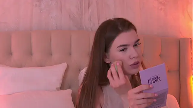 AshleyEvance online show from 04-14-26, 06:29