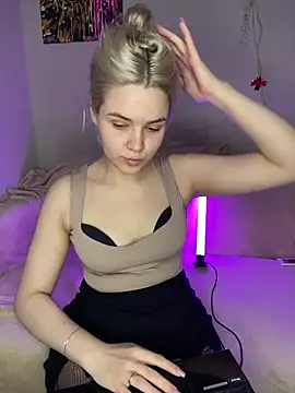 April Purr online show from 03-26-26, 08:23