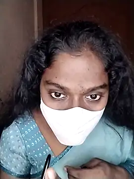 Snapshot of Megha_21 chatting on 10-28-25, 05:56 Megha 21 online show from 10-28-25, 05:56