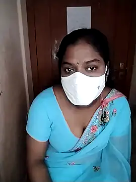 Snapshot of Megha_21 chatting on 10-05-25, 02:46 Megha 21 online show from 10-05-25, 02:46