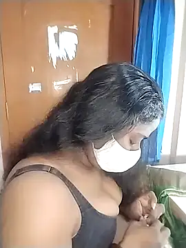 Snapshot of Megha_21 chatting on 10-17-25, 09:05 Megha 21 online show from 10-17-25, 09:05