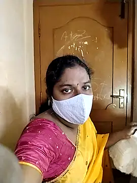 Snapshot of Megha_21 chatting on 11-01-25, 06:19 Megha 21 online show from 11-01-25, 06:19