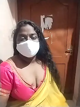 Snapshot of Megha_21 chatting on 10-15-25, 10:29 Megha 21 online show from 10-15-25, 10:29