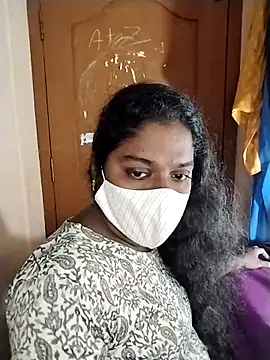 Snapshot of Megha_21 chatting on 10-27-25, 05:30 Megha 21 online show from 10-27-25, 05:30