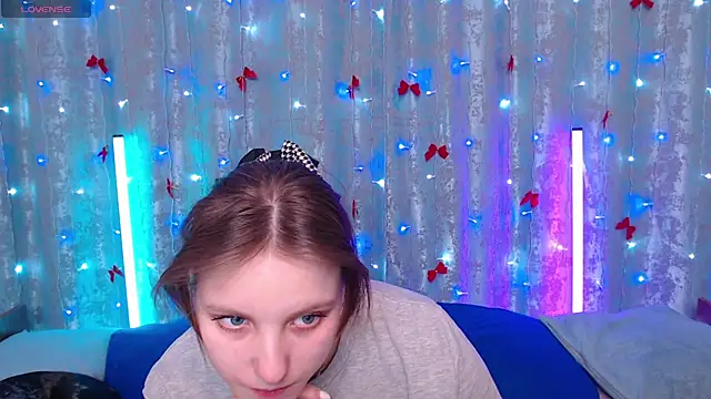 Leonaalove online show from 02-06-26, 12:12