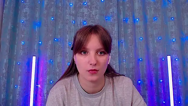 Leonaalove online show from 12-18-25, 08:19