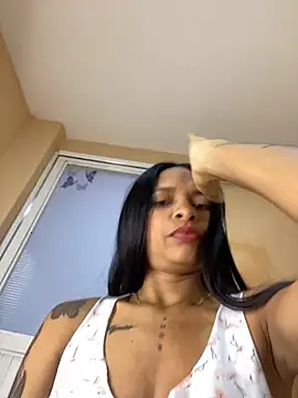 Luna025 online show from 11-18-25, 11:02