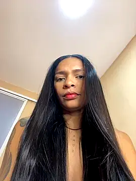 Luna025 online show from 10-31-25, 05:59