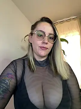 CurvyLust x online show from 04-16-26, 01:12