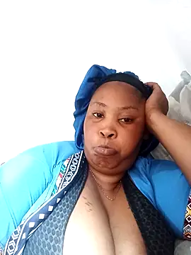 Snapshot of OCEANSQUITERXXX chatting on 05-13-26, 11:50 OCEANSQUITERXXX online show from 05-13-26, 11:50