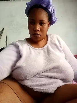Snapshot of OCEANSQUITERXXX chatting on 06-20-26, 11:48 OCEANSQUITERXXX online show from 06-20-26, 11:48