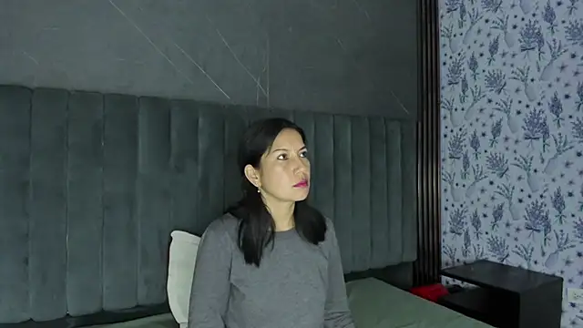 Megan Collinss  online show from 01-08-26, 12:44