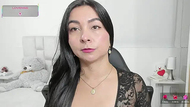 Snapshot of Ms_milarose chatting on 03-10-26, 10:36 Ms milarose online show from 03-10-26, 10:36
