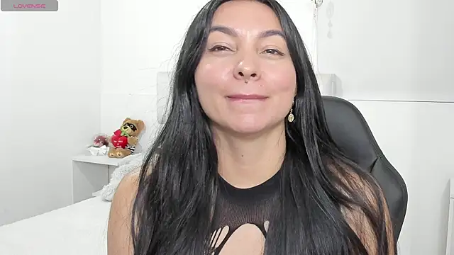 Snapshot of Ms_milarose chatting on 06-05-26, 06:52 Ms milarose online show from 06-05-26, 06:52